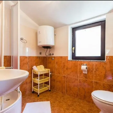 Slanac Apartment Veli Iz